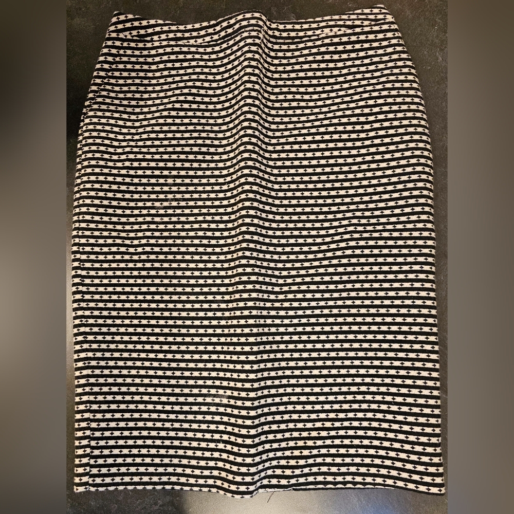 Merona Black & White Diamond Patterned Pencil Skirt, Size 6